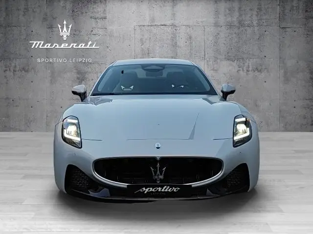 Photo 1 : Maserati Granturismo 2024 Essence