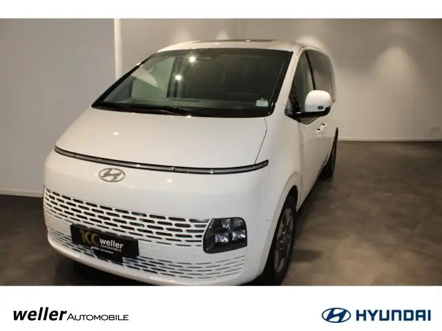 Photo 1 : Hyundai Staria 2023 Diesel