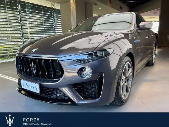 Photo 1 : Maserati Levante 2022 Hybrid