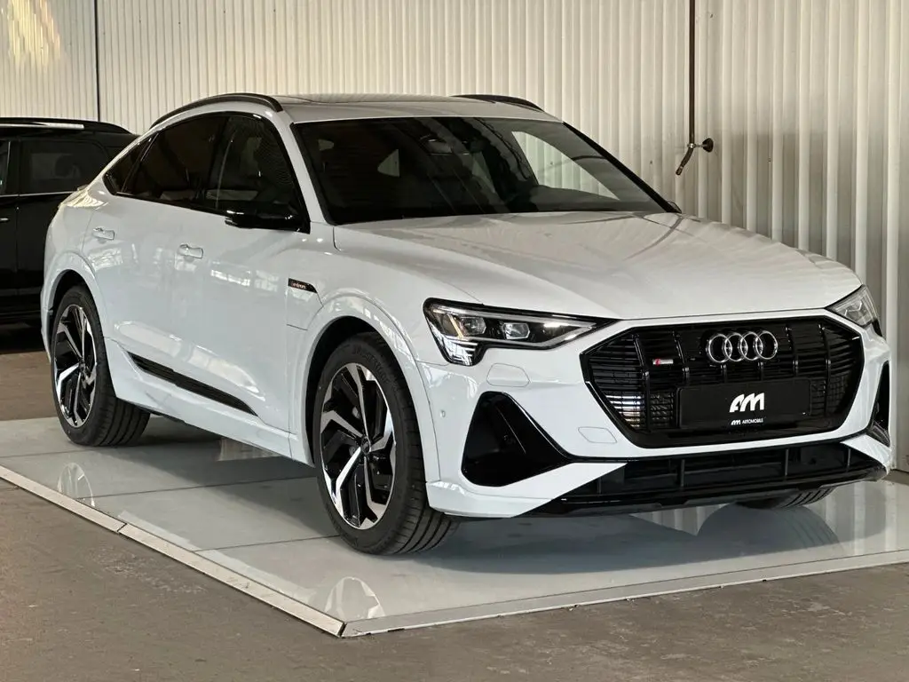 Photo 1 : Audi E-tron 2021 Electric