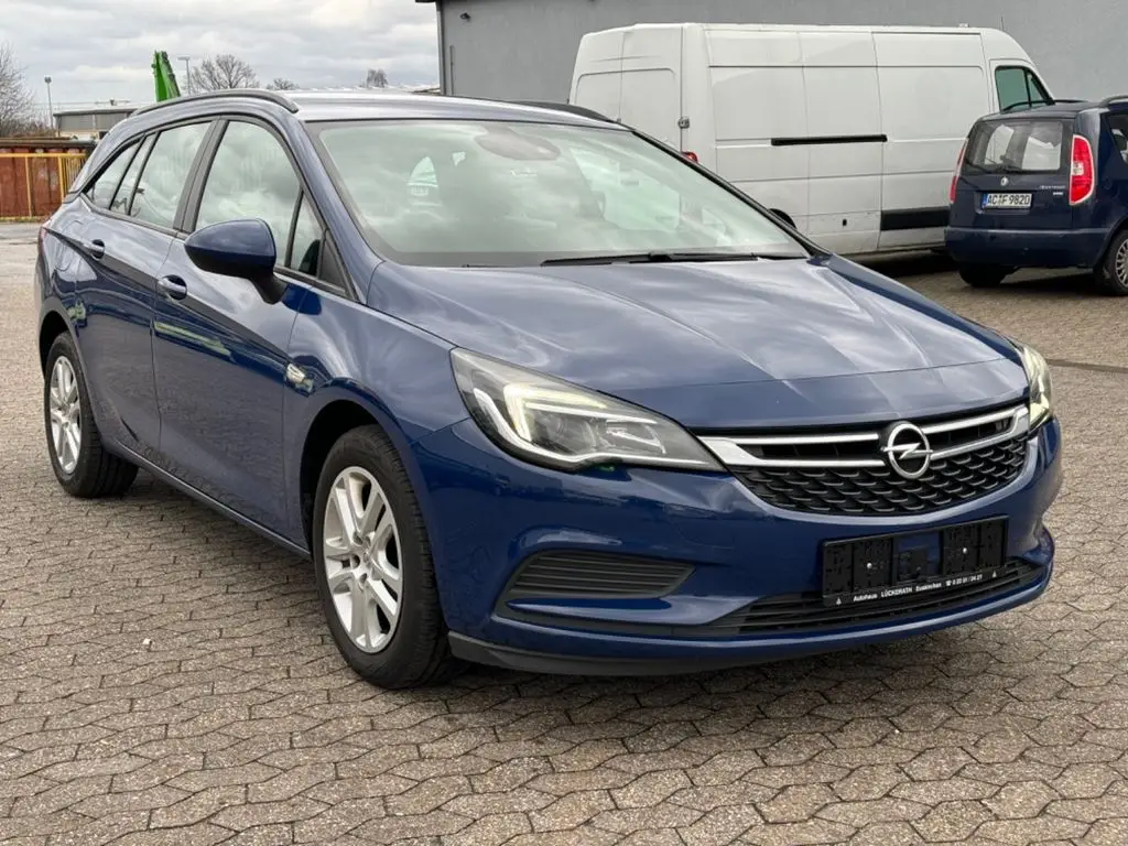 Photo 1 : Opel Astra 2019 Essence
