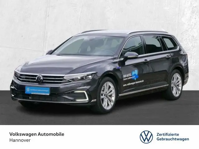 Photo 1 : Volkswagen Passat 2021 Hybride