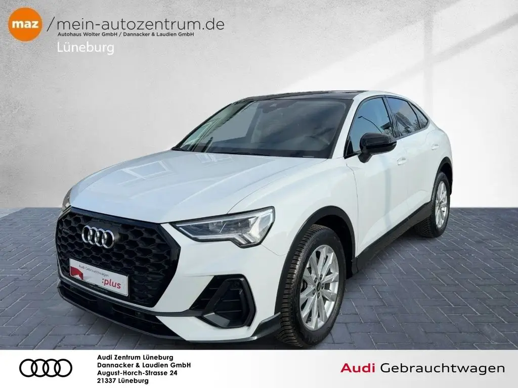 Photo 1 : Audi Q3 2022 Petrol