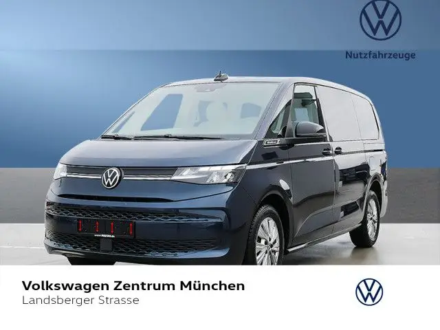 Photo 1 : Volkswagen T7 2022 Petrol