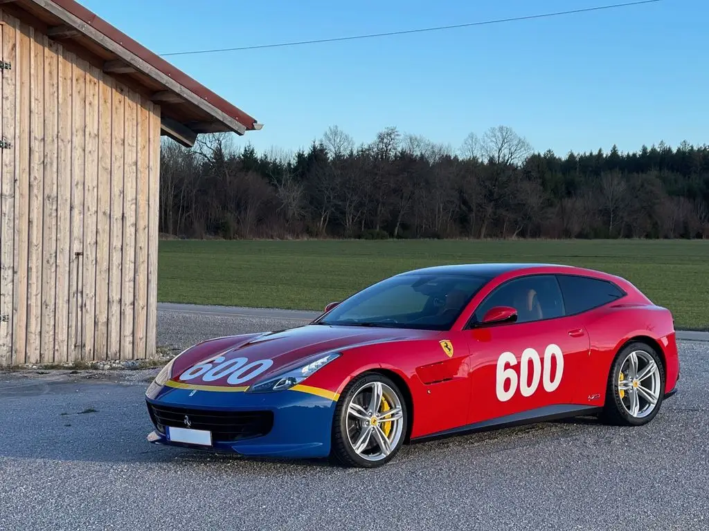 Photo 1 : Ferrari Gtc4lusso 2017 Essence