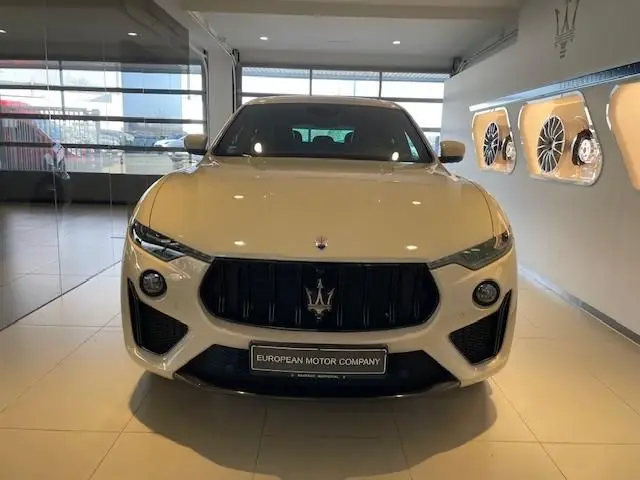 Photo 1 : Maserati Levante 2022 Petrol
