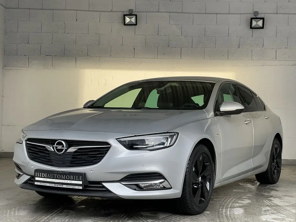 Photo 1 : Opel Insignia 2019 Diesel