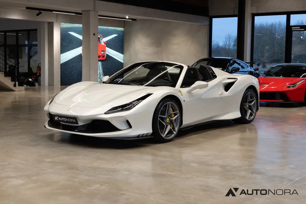 Photo 1 : Ferrari F8 2022 Essence
