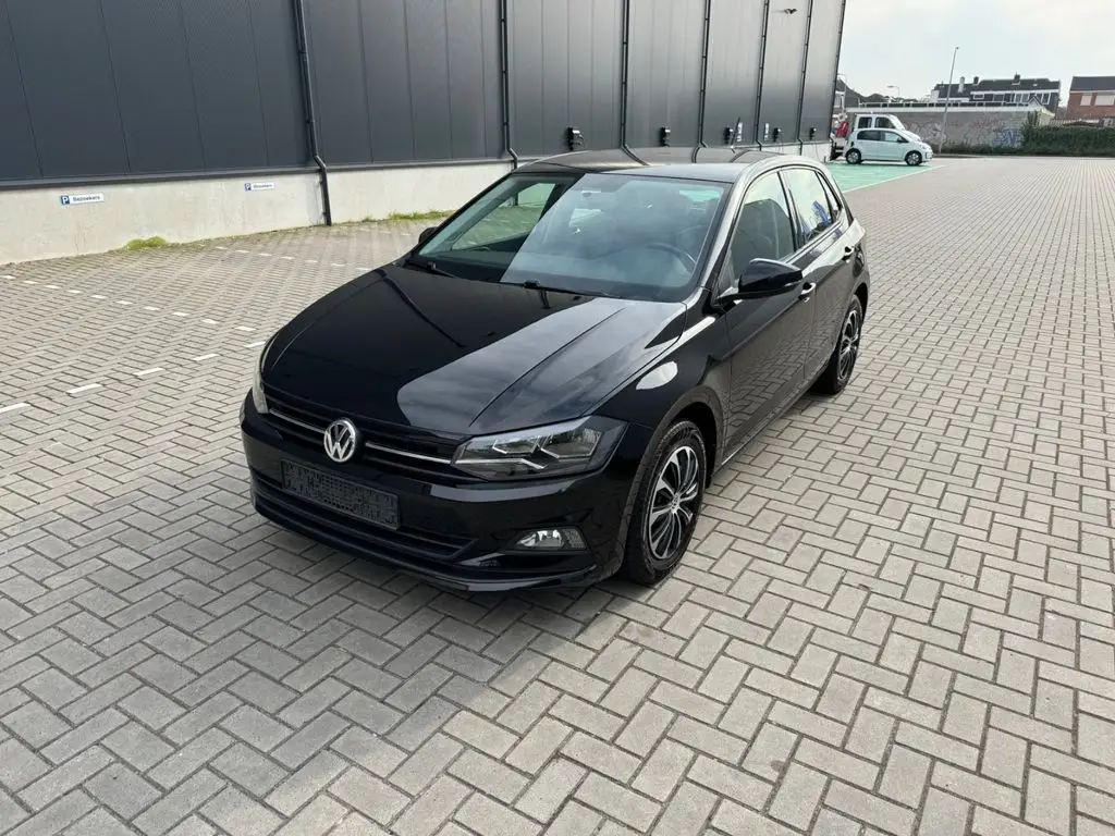 Photo 1 : Volkswagen Polo 2018 Petrol