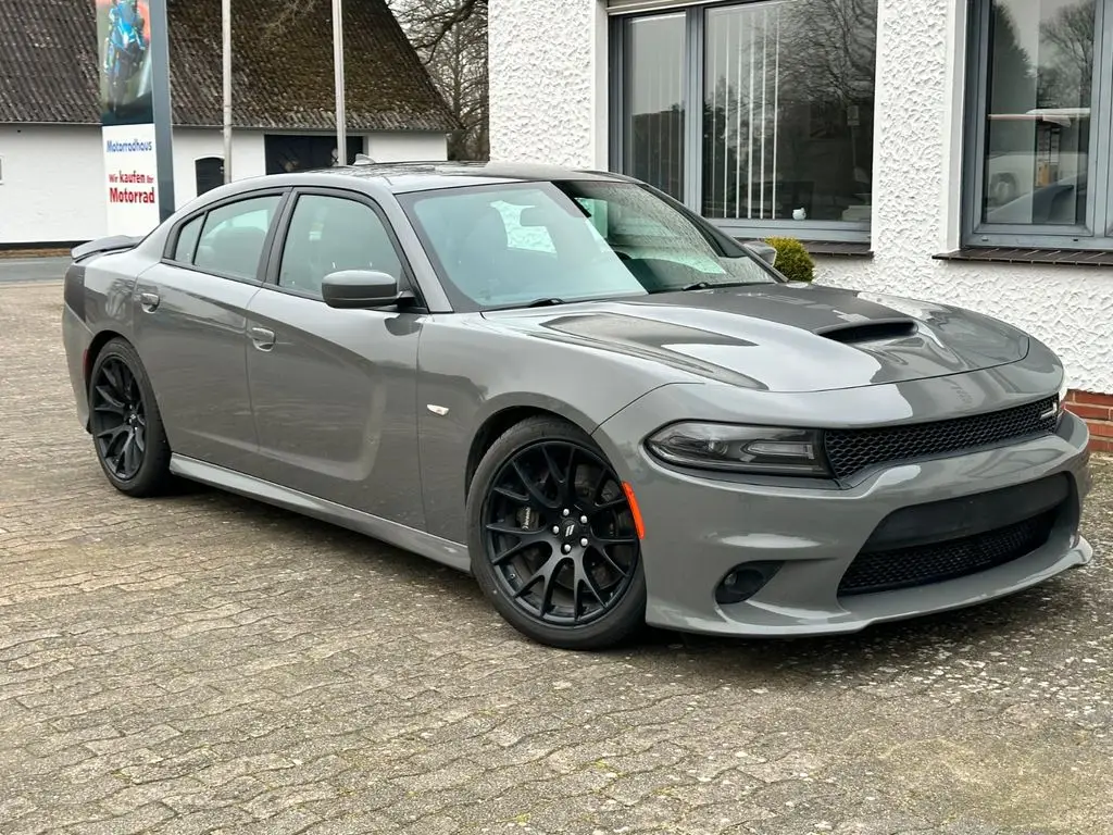 Photo 1 : Dodge Charger 2017 Petrol