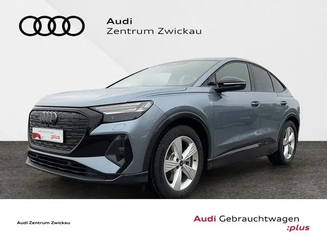 Photo 1 : Audi Q4 2024 Électrique