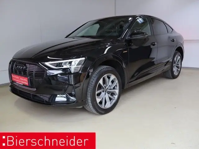 Photo 1 : Audi E-tron 2021 Non renseigné