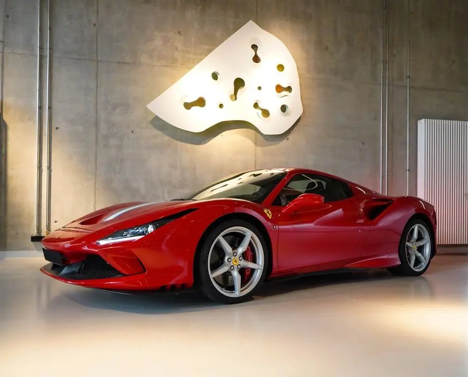 Photo 1 : Ferrari F8 2021 Essence