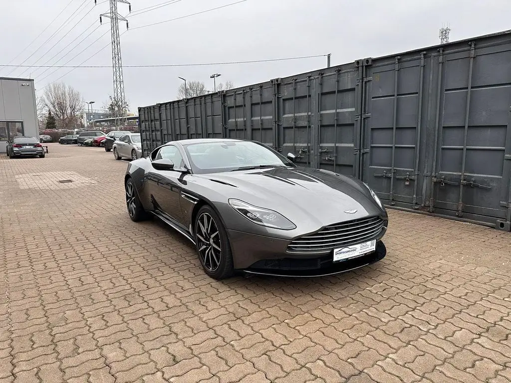Photo 1 : Aston Martin Db11 2017 Petrol