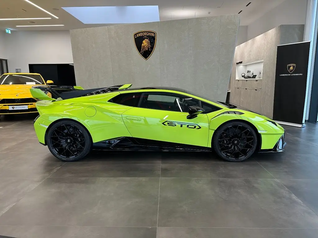 Photo 1 : Lamborghini Huracan 2023 Others