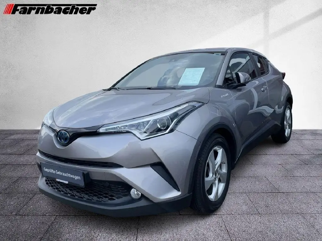 Photo 1 : Toyota C-hr 2017 Hybrid