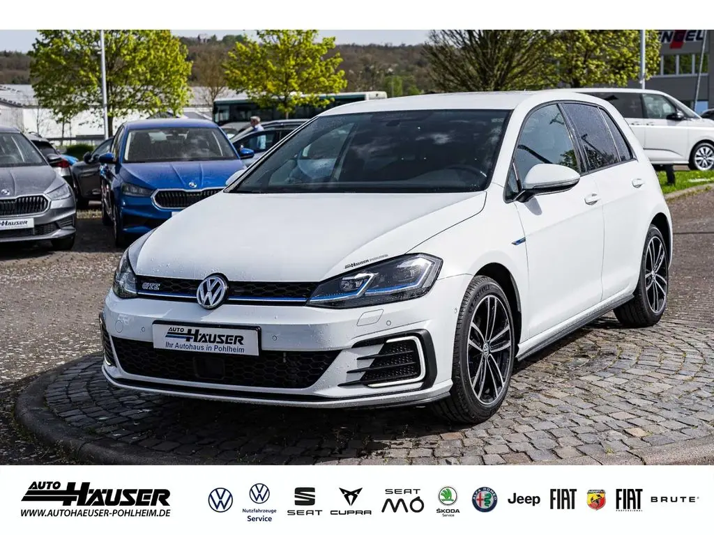 Photo 1 : Volkswagen Golf 2018 Hybrid