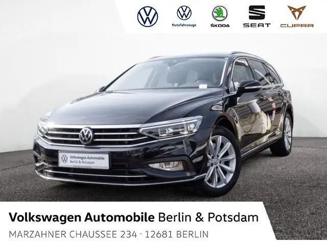 Photo 1 : Volkswagen Passat 2019 Essence