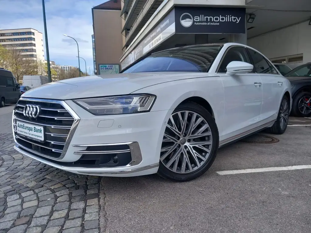 Photo 1 : Audi A8 2018 Essence