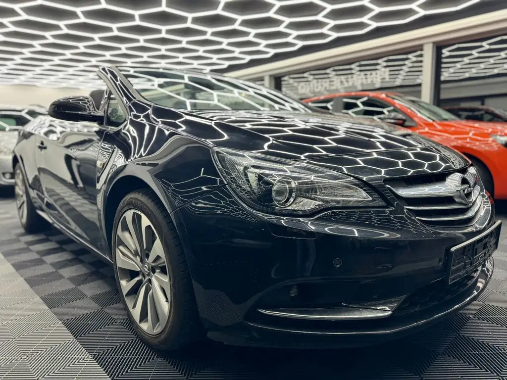 Photo 1 : Opel Cascada 2015 Essence