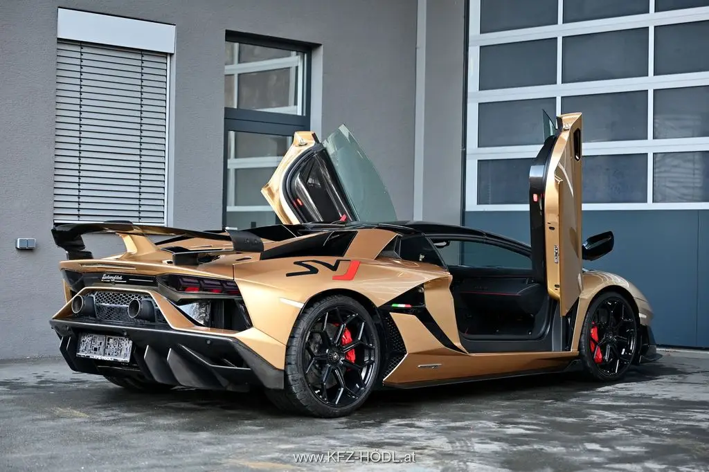 Photo 1 : Lamborghini Aventador 2020 Petrol