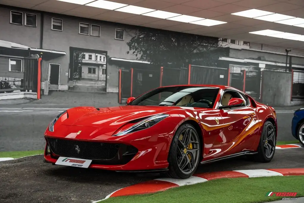 Photo 1 : Ferrari 812 2018 Petrol