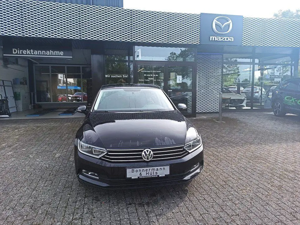 Photo 1 : Volkswagen Passat 2015 Essence