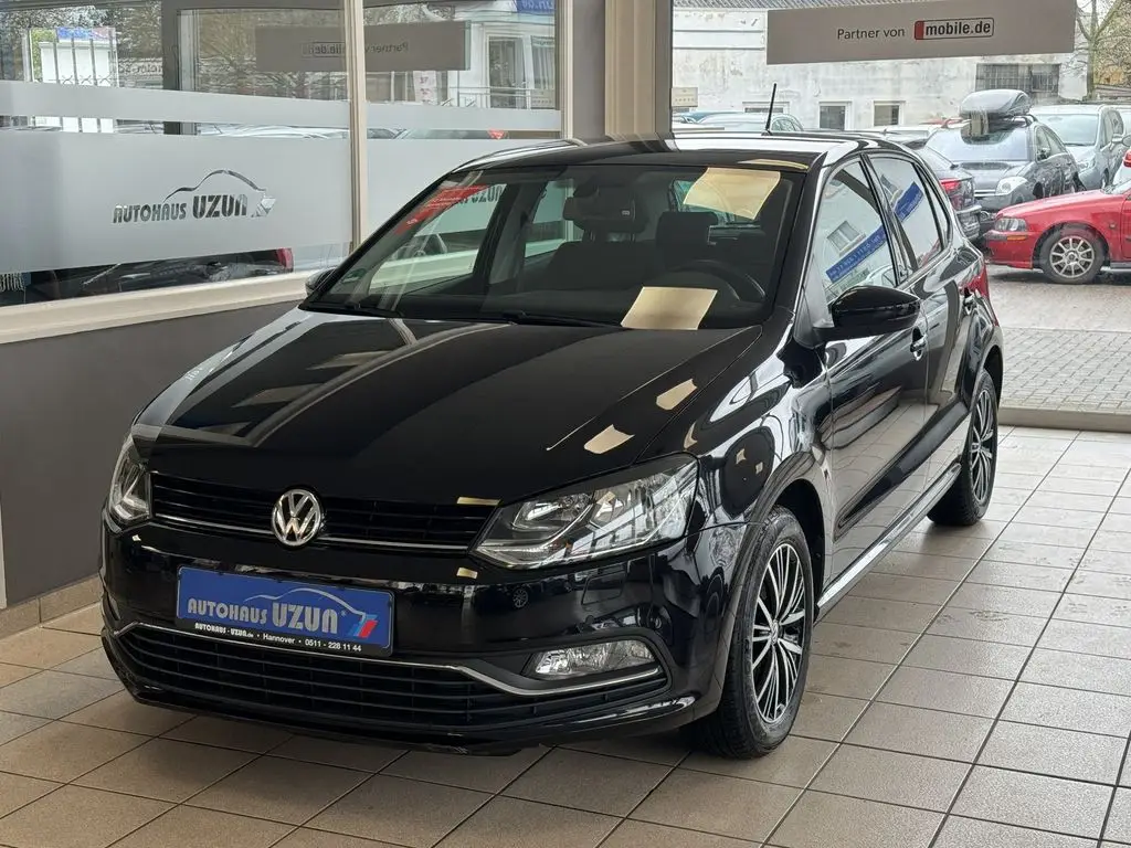Photo 1 : Volkswagen Polo 2016 Petrol