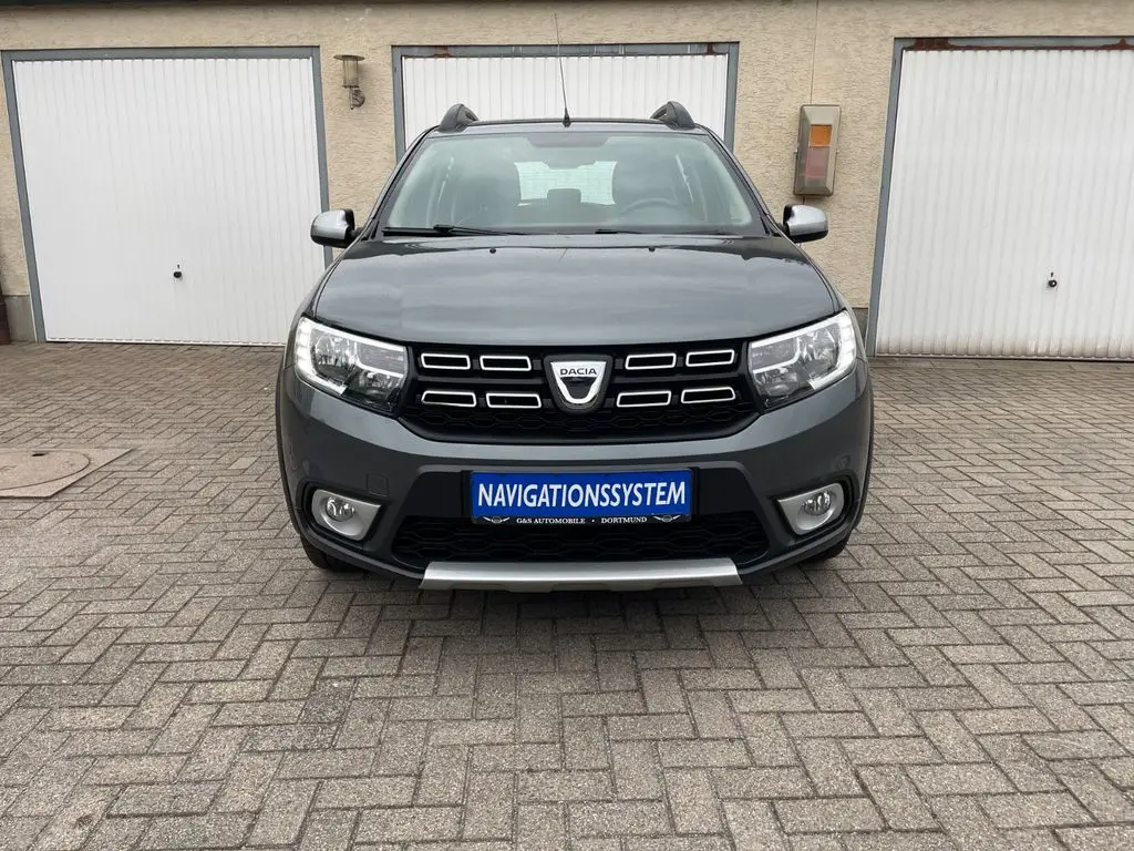 Photo 1 : Dacia Sandero 2017 Petrol