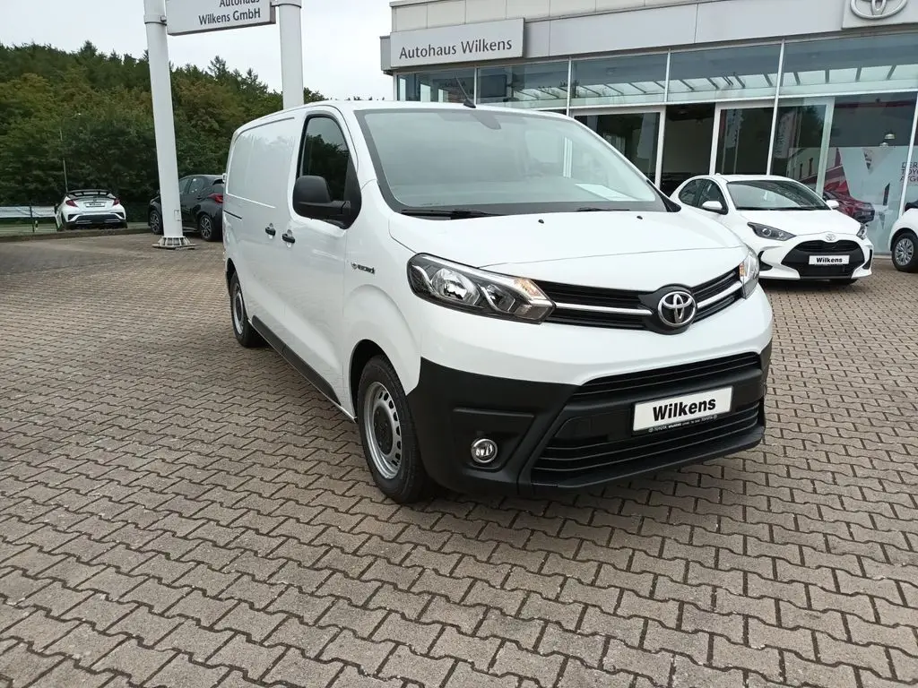 Photo 1 : Toyota Proace 2023 Not specified