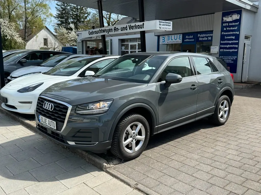 Photo 1 : Audi Q2 2018 Petrol
