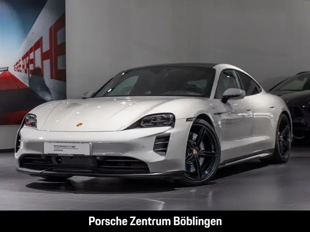 Photo 1 : Porsche Taycan 2020 Non renseigné