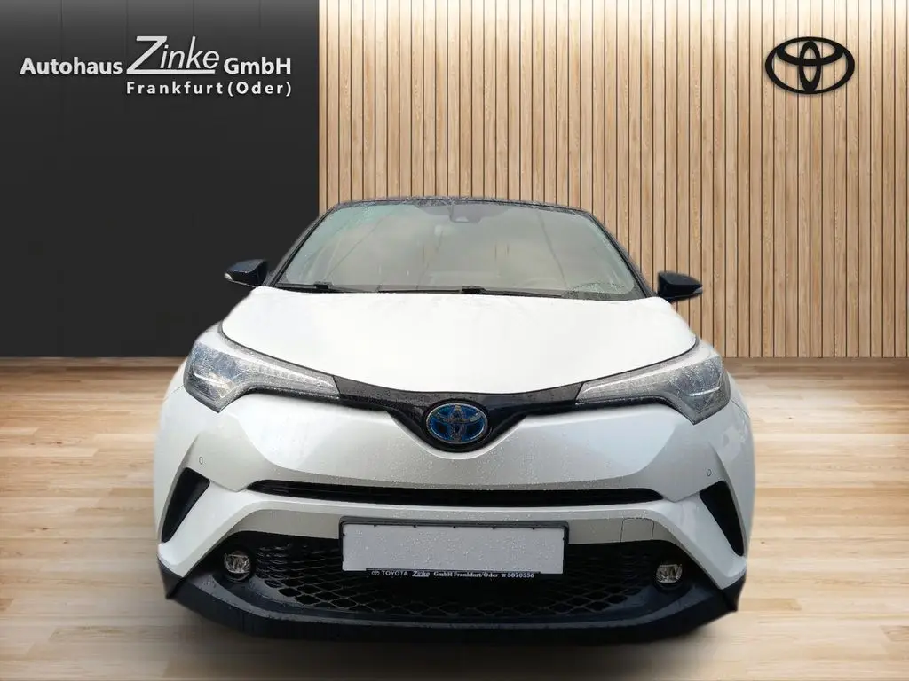 Photo 1 : Toyota C-hr 2017 Hybrid