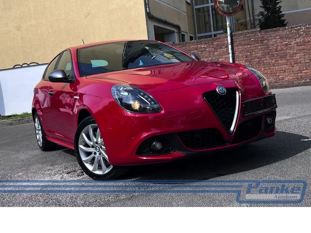Photo 1 : Alfa Romeo Giulietta 2016 Petrol
