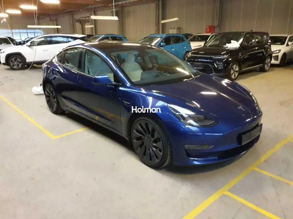 Photo 1 : Tesla Model 3 2021 Non renseigné