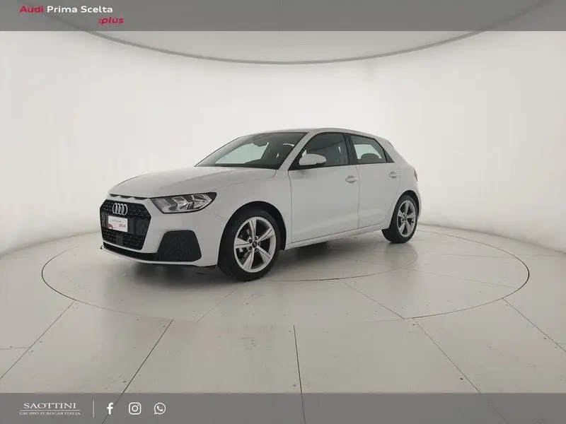 Photo 1 : Audi A1 2021 Essence