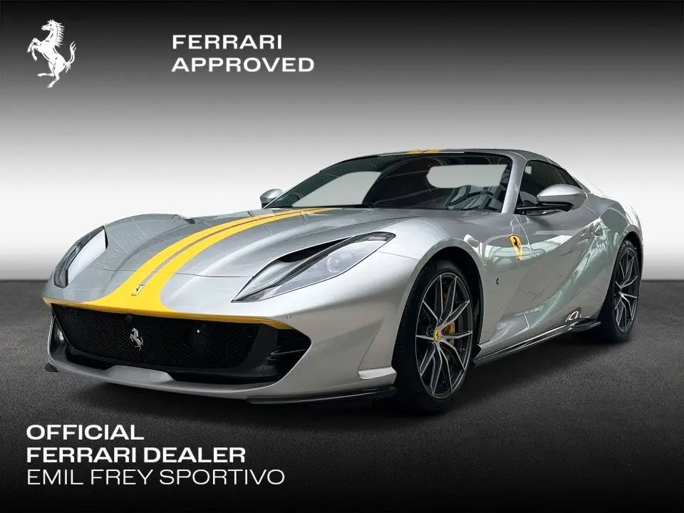 Photo 1 : Ferrari 812 2022 Essence