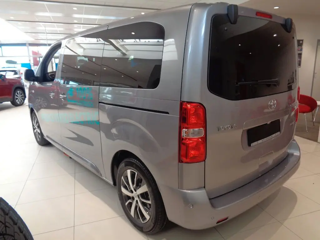 Photo 1 : Toyota Proace 2023 Not specified