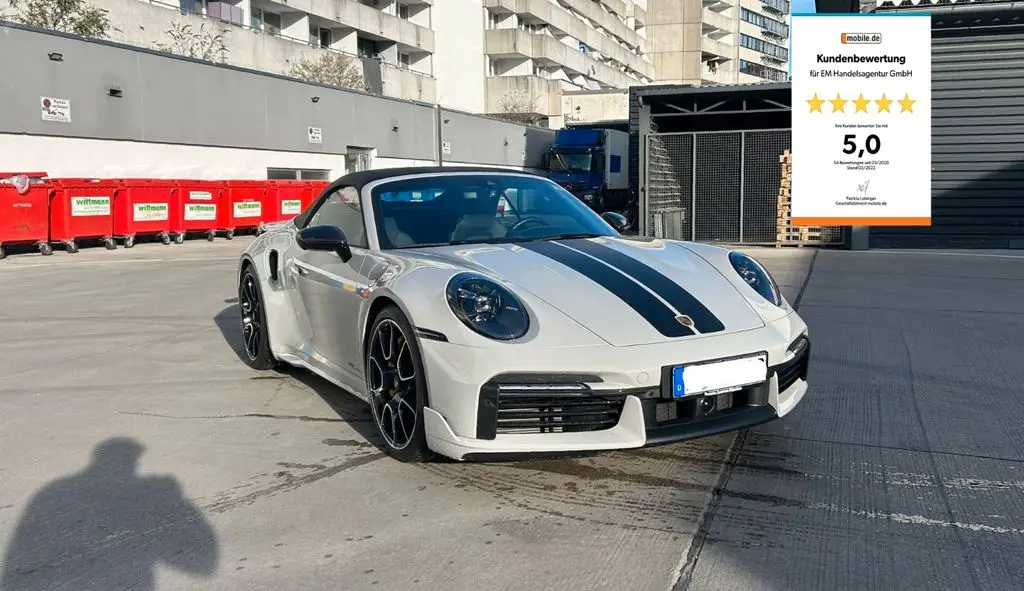 Photo 1 : Porsche 992 2023 Petrol