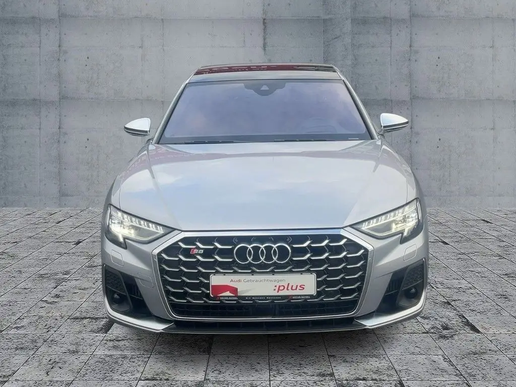 Photo 1 : Audi S8 2022 Essence