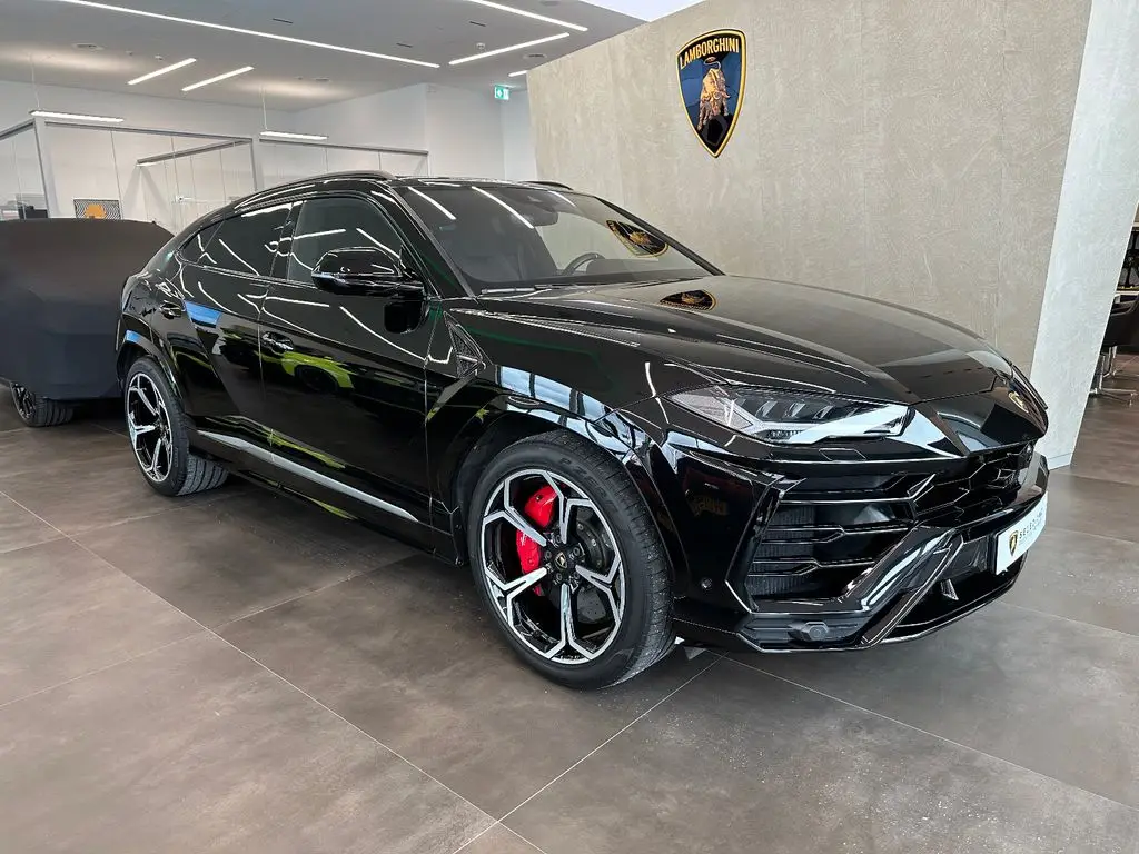 Photo 1 : Lamborghini Urus 2022 Petrol