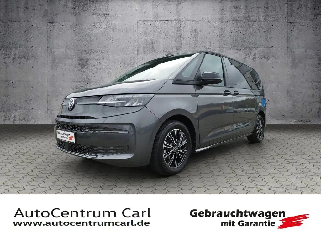 Photo 1 : Volkswagen T7 2023 Petrol
