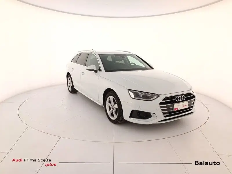 Photo 1 : Audi A4 2022 Not specified