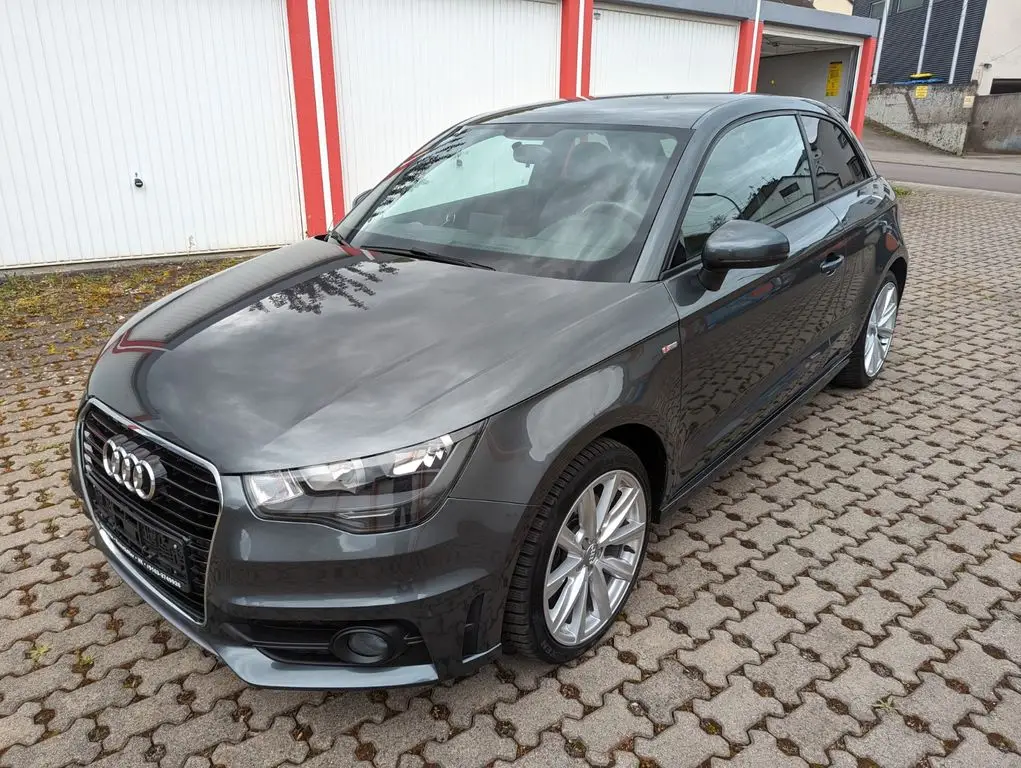 Photo 1 : Audi A1 2014 Petrol
