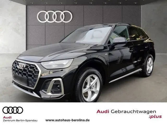 Photo 1 : Audi Q5 2024 Petrol