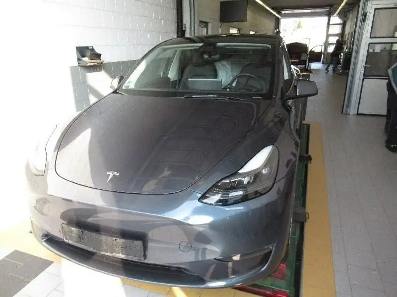 Photo 1 : Tesla Model Y 2022 Non renseigné