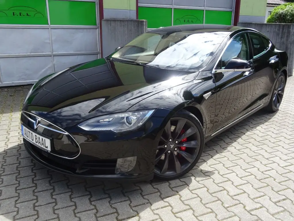 Photo 1 : Tesla Model S 2015 Non renseigné