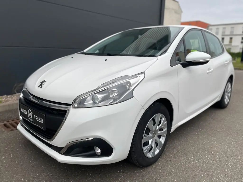 Photo 1 : Peugeot 208 2019 Essence