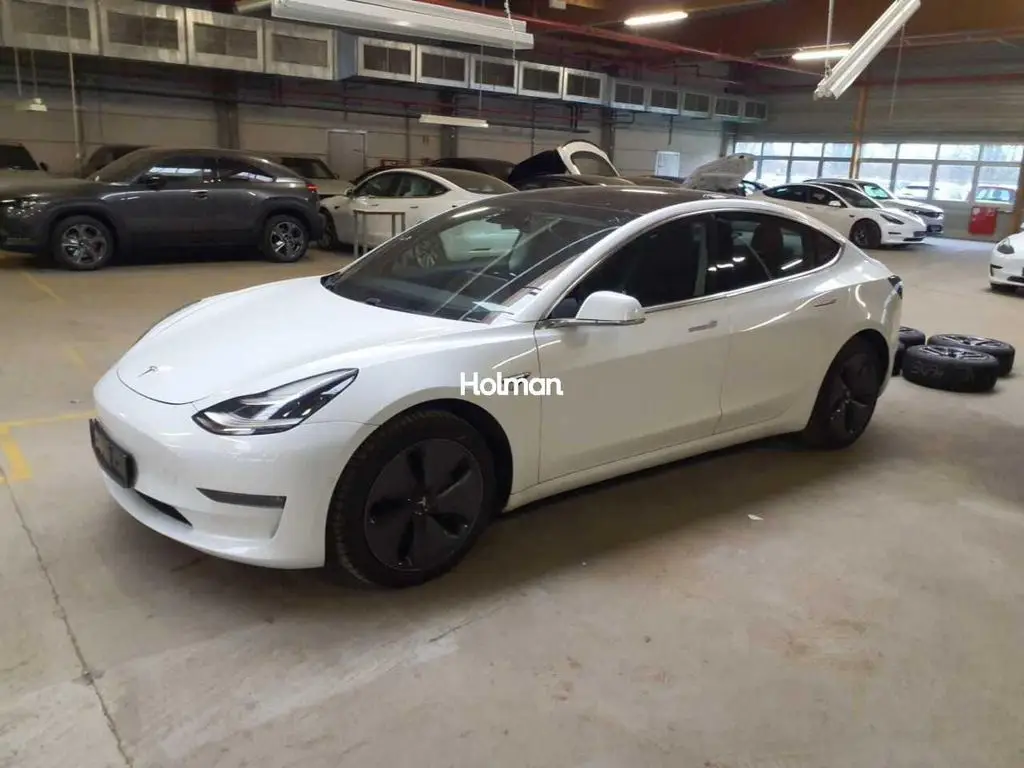 Photo 1 : Tesla Model 3 2019 Non renseigné