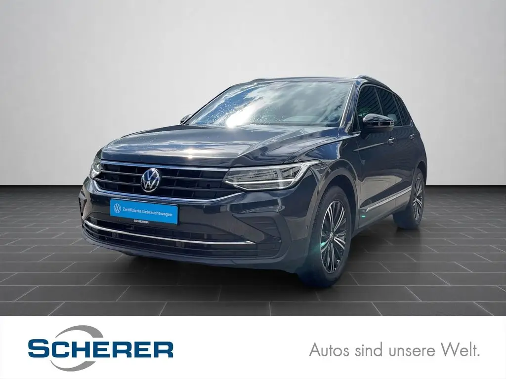 Photo 1 : Volkswagen Tiguan 2022 Essence